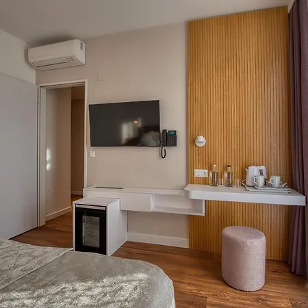 Cardoner Es Konferenciakoezpont Hotell 4*