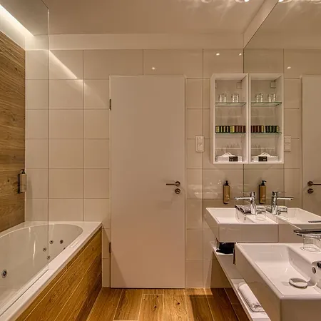 Cardoner Es Konferenciakoezpont Hotell 4*
