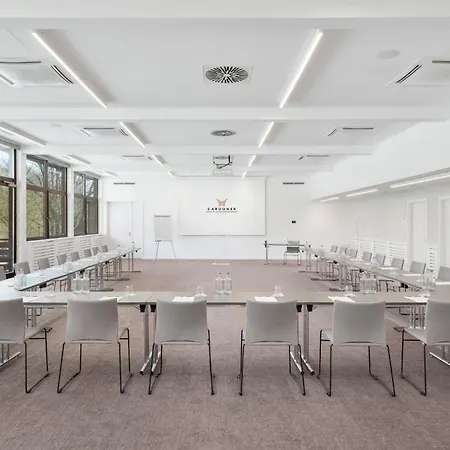 Cardoner Es Konferenciakoezpont Hotell 4*