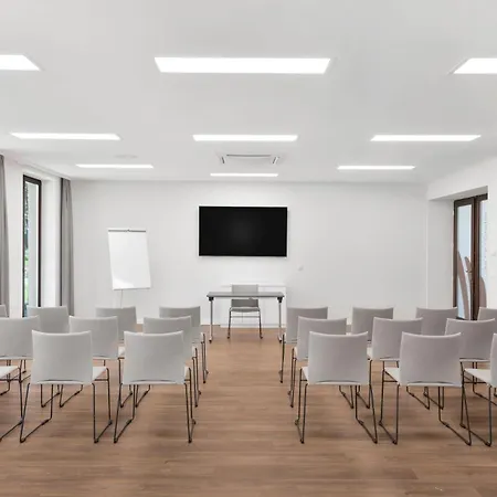 Cardoner Es Konferenciakoezpont 4* Dobogoko