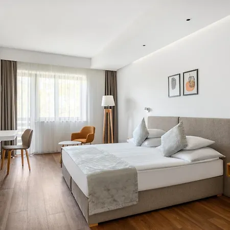 Hotell Cardoner Es Konferenciakoezpont 4*