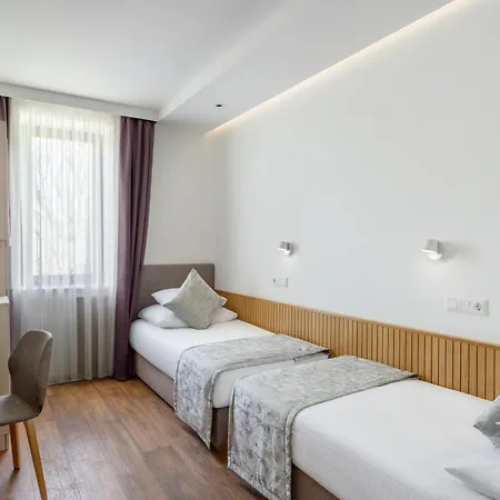 Cardoner Es Konferenciakoezpont 4*