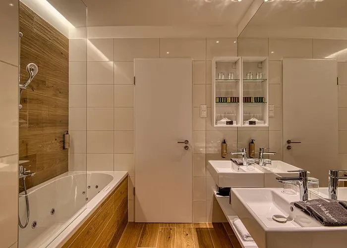 Cardoner Es Konferenciakoezpont Hotel 4*