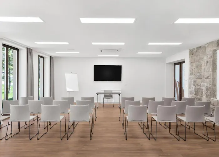 Cardoner Es Konferenciakoezpont 4* Dobogókő
