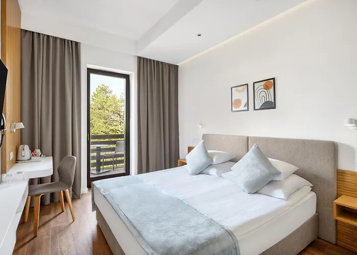 Cardoner Es Konferenciakoezpont Hotel Dobogókő