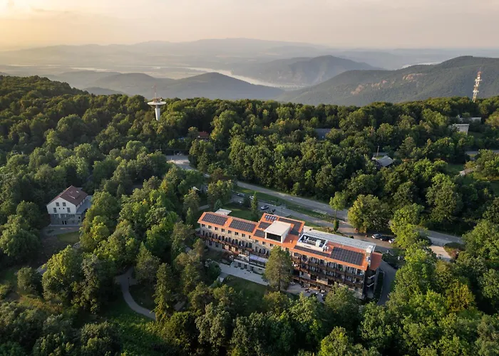 Cardoner Es Konferenciakoezpont 4*